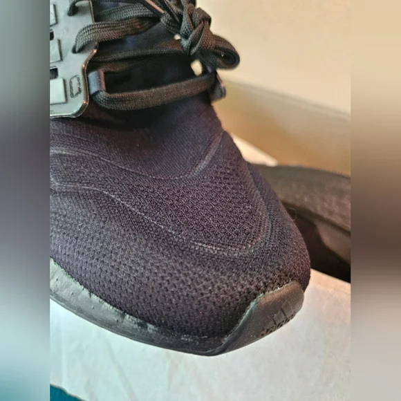 BNWT Adidas Ultraboost Women Black - Picture 3 of 5